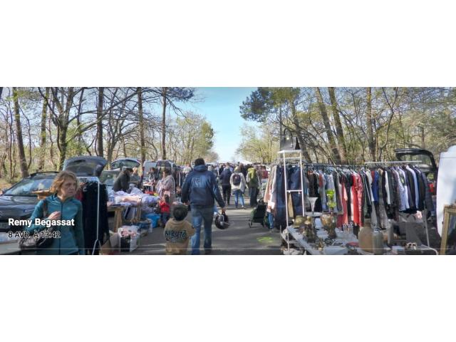 Photo Brocante et Vide Greniers de l'Eté image 3/5