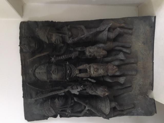 Photo Bronze plaque ancienne en relief du nigeria image 3/3