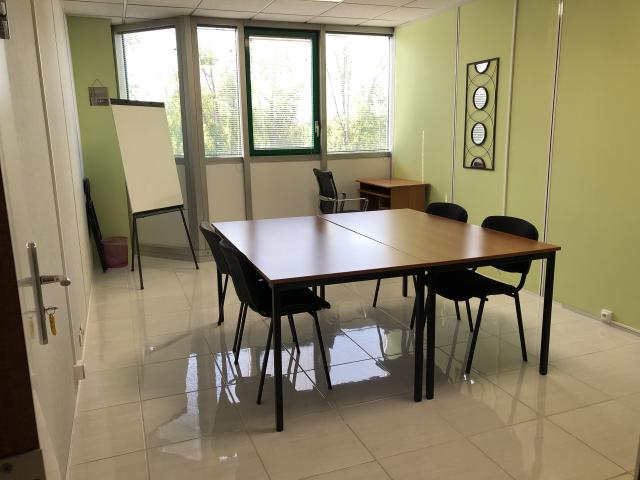 Photo Bureau 302 image 3/3