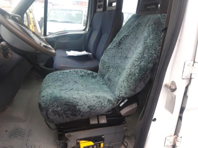 Photo camion benne IVECO 35C10 double cabine image 3/3