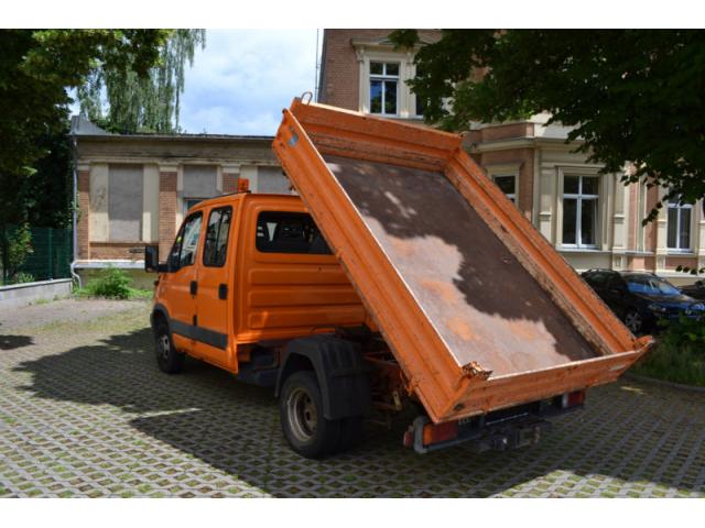 Photo Camion benne Iveco S2 double cabine image 3/3