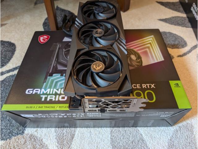 Photo Carte graphique rtx 4090 image 3/4