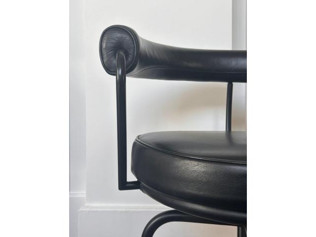 Photo Cassina - Charlotte Perriand - Fauteuil - LC7 - Acier, Cuir image 3/3