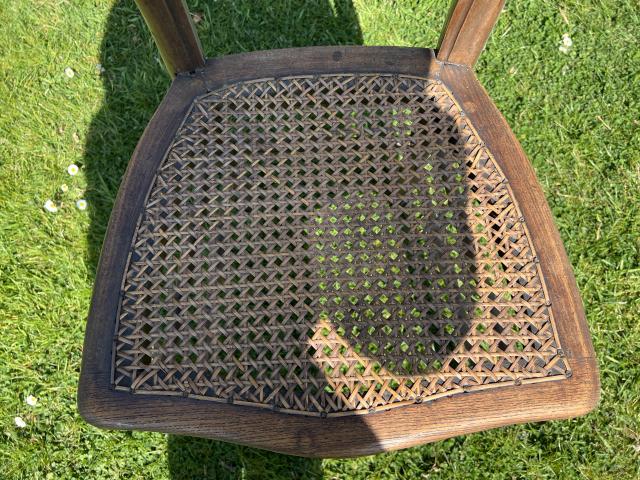 Photo Chaise ancienne cannée 19- 20e image 3/3