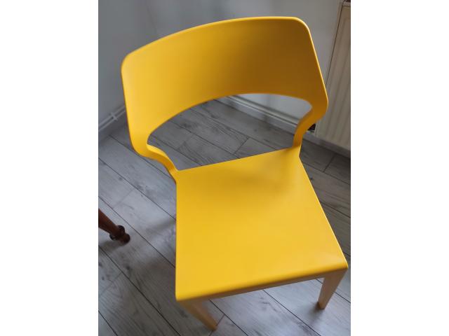 Photo Chaises achat 4 pieds à Barentin 76 image 3/3