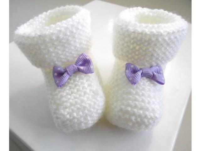 Photo Chaussons bébé nœud violet tricot laine fait main image 3/5