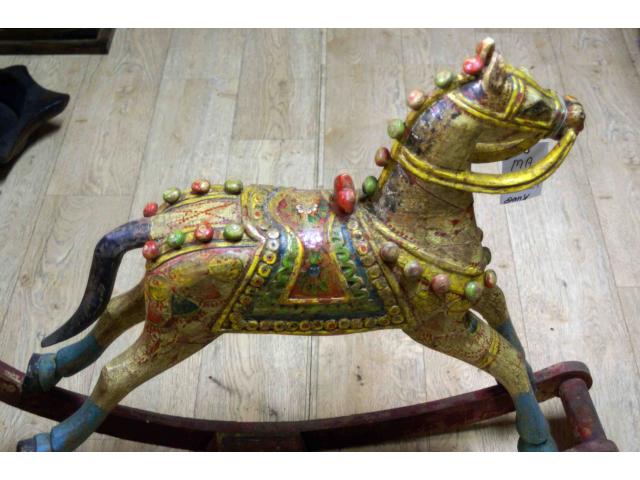 Photo Cheval à bascule en bois peint - H: 70 cm image 3/4