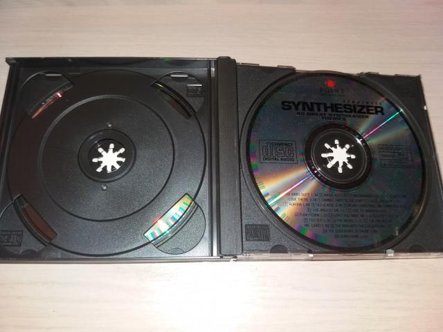 Photo Coffret double cd Synthesizer Greatest image 3/4