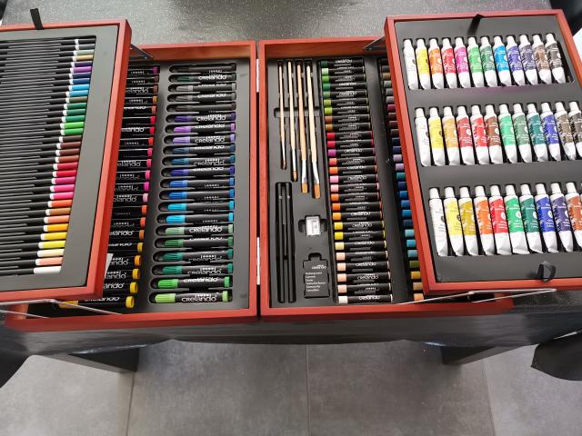 Photo Coffret Peinture 174 pièces image 3/5