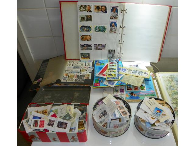 Photo Collection de timbres. image 3/3