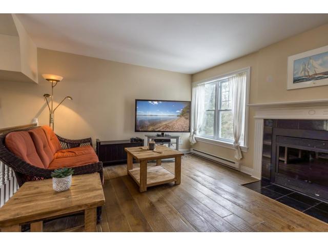 Photo Condo 3 étages avec parc privé au bord du Lac-Brome (Quebec) image 3/6