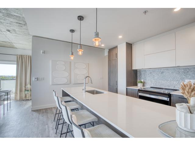 Photo Condos luxueux avec garage, eau chaude, électros, St-Hyacinthe (Quebec) image 3/6
