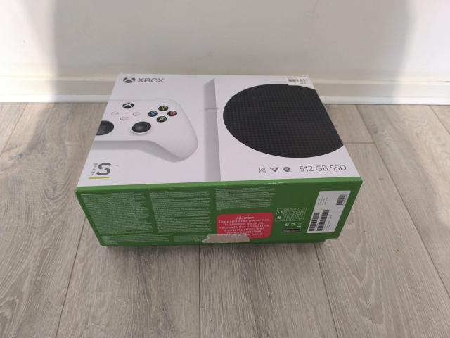 Photo Console Xbox Series S – 512 GB SSD – Occasion en excellent état image 3/5