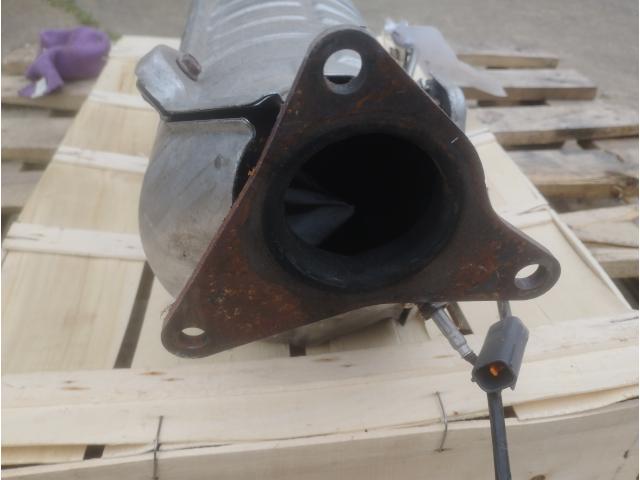 Photo CONVERTISSEUR CATALYTIQUE  SUBARU IMPREZA / FORESTER image 3/4