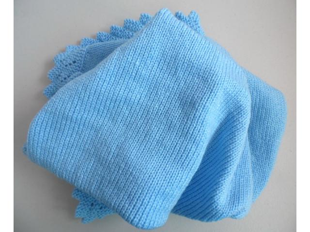 Photo couverture bleue tricot laine bébé fait main image 3/5