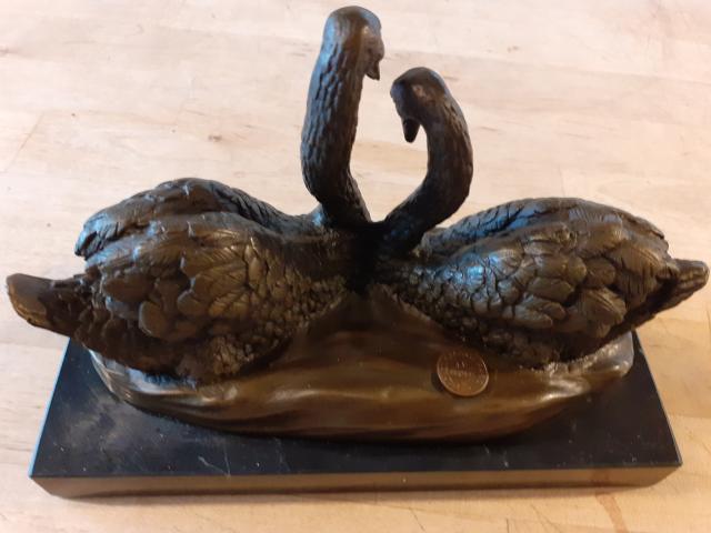 Photo CYGNES EN BRONZE SIGNE MILO SUR SOCLE MARBRE image 3/6