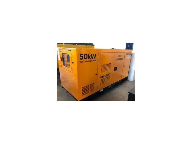 Photo DES GROUPES ELECTROGENES DIESEL / ESSENCE A VENDRE N°1 image 3/4