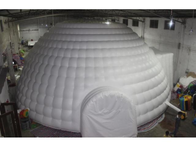 Photo DÉSTOCKAGE igloo gonflable 153M2 neuf image 3/6