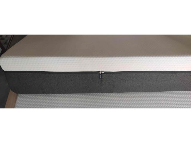 Photo Deux superbes matelas à saisir (ensemble ) image 3/6
