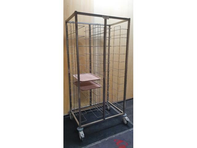 Photo Echelle Débarrassage de cafétéria          (RA 41) image 3/3