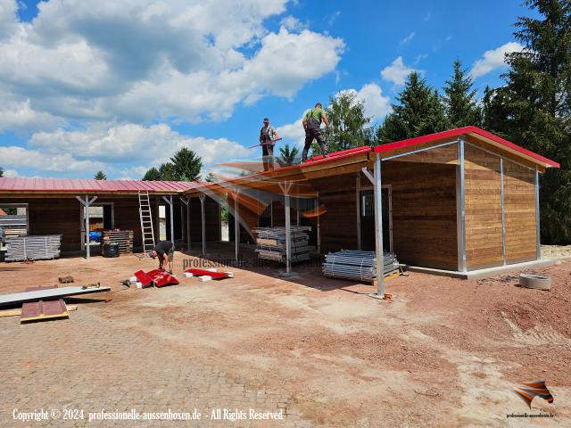 Photo Écuries Modernes & Boxes Extérieurs, Écuries Ouvertes et Construction De Boxes / Abris image 3/6