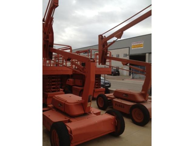 Photo Electric Articulated Arm, 30 E, 11.5 M. JLG image 3/4