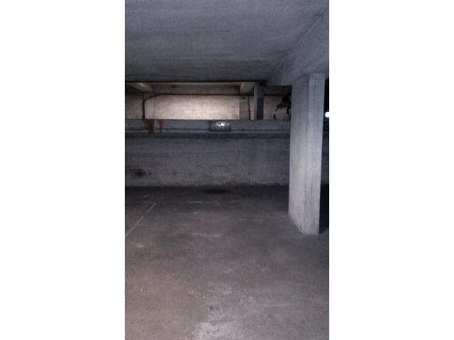 Photo Emplacement de parking quartier des Guillemins image 3/3