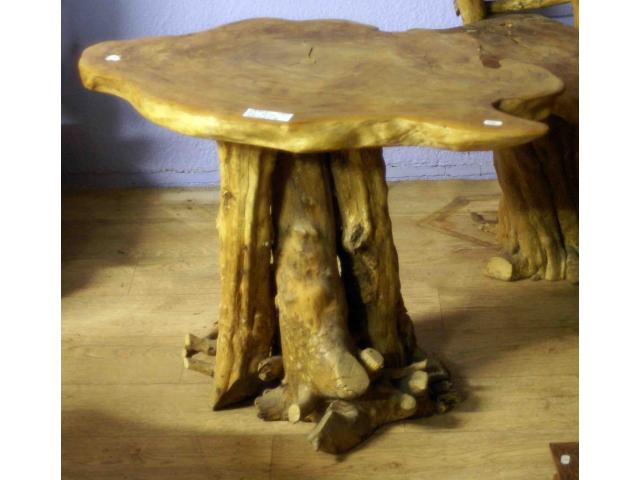 Photo Ensemble table et chaises en bois et racine de teck image 3/4