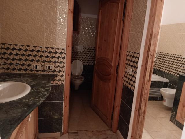 Photo Etage villa (maison RHIN) en location à targa image 3/4