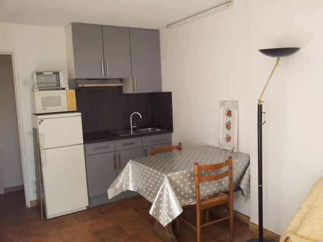 Photo F2 meublé 40 m² NICE colline CALME-VUE MER-JARDIN TERRASSE image 3/6
