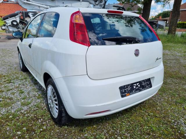 Photo Fiat Punto 2009 3portes 156000km 1.3jtd 70cv pack électrique image 3/6