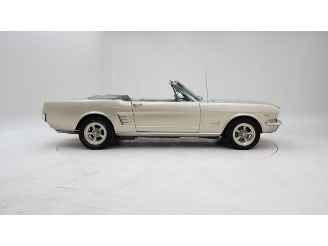 Photo Ford Mustang Convertible V8 '66 CH4591 image 3/6