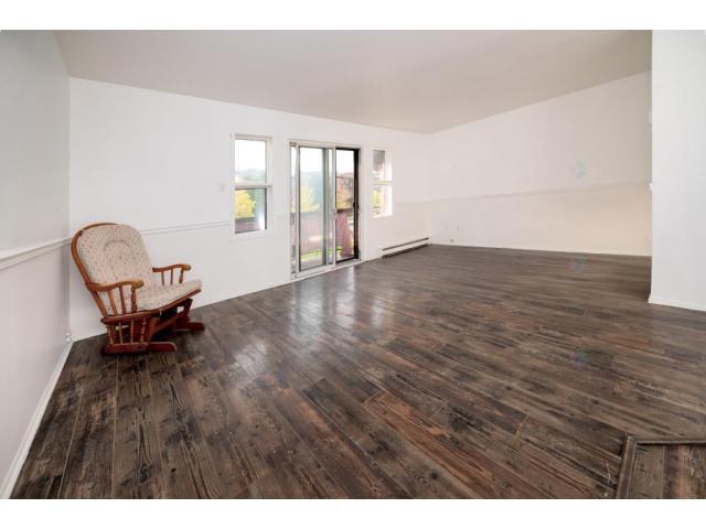 Photo Grand appartement 4 1/2 Rivière-des-Prairies LIBRE (Montreal, Quebec) image 3/6