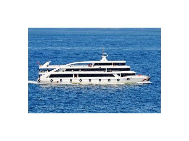 Photo Grand bateau transport 1000 passagers de 49 m année 2012 image 3/6