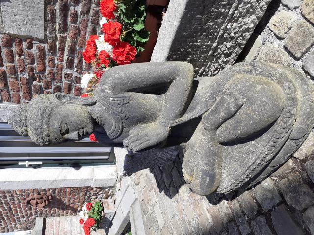 Photo GRAND BOUDDHA A LA PRIERE EN PIERRE PATINEE (1m) image 3/6