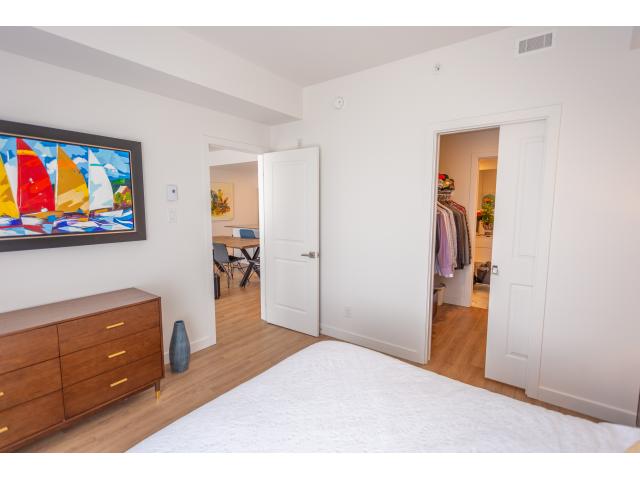 Photo Grand condo 1 chambre Voisin de l'Université Laval (Quebec) image 3/5