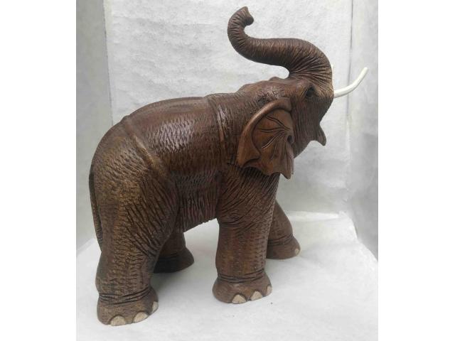 Photo Grand éléphant sculpté en bois de suar - H : 40 cm image 3/4