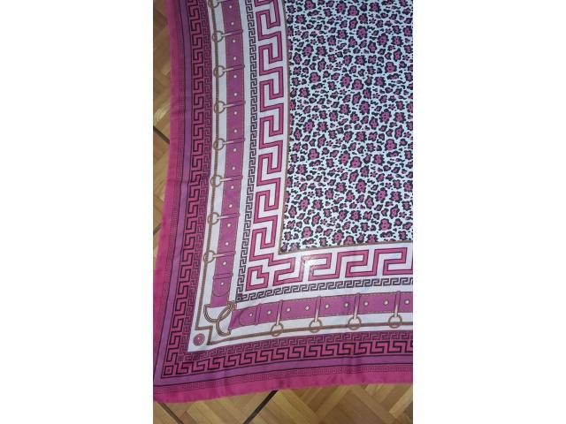 Photo Grand foulard à motifs pink neuf/Großer Schal rosa image 3/4