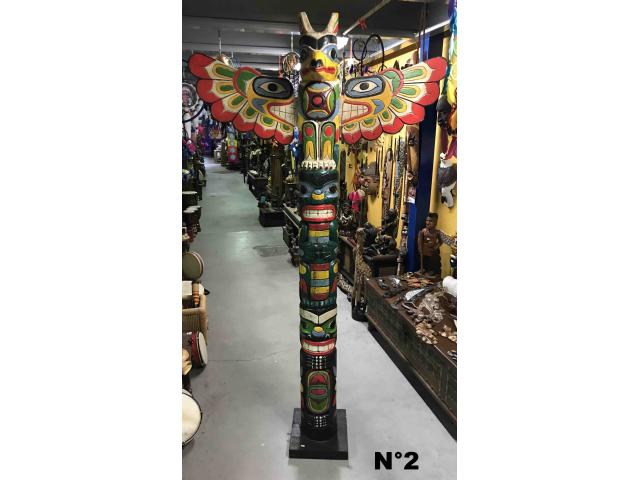 Photo Grand totem Indien d'Amérique du nord - H: 205 cm image 3/4