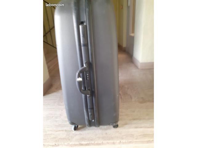 Photo Grande Valise de Voyage Légère image 3/3