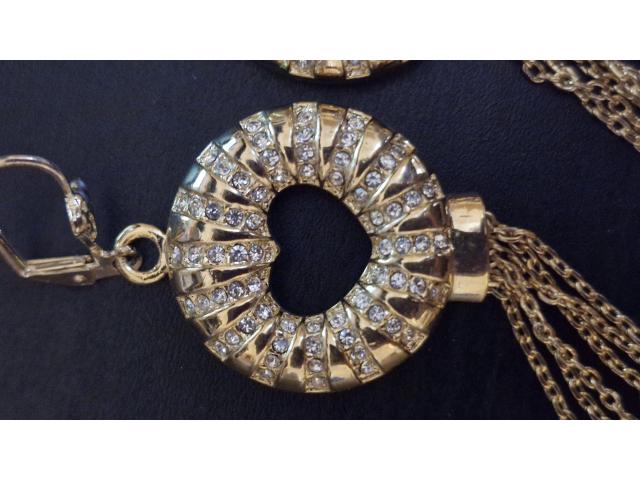 Photo GRATUIT - Diverses boucles d'oreilles image 3/3