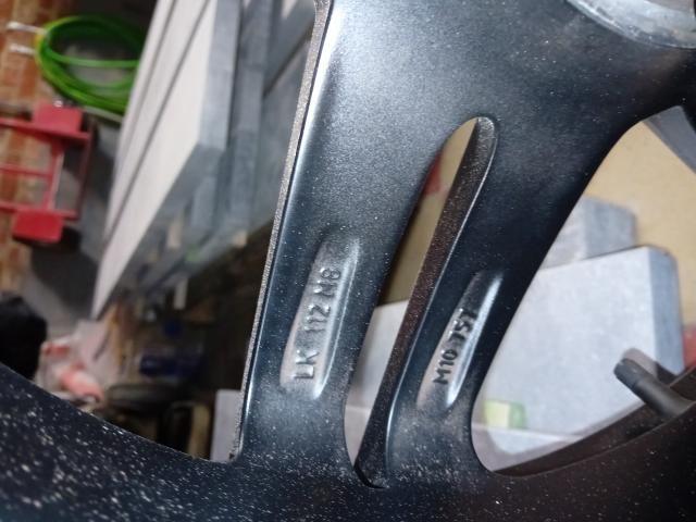 Photo jantes 17 pouves + pneus image 3/5