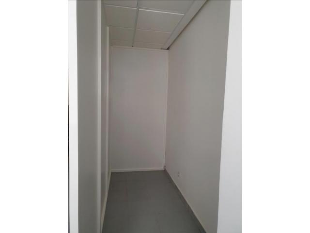 Photo Joli Bureau en location bien situé image 3/3