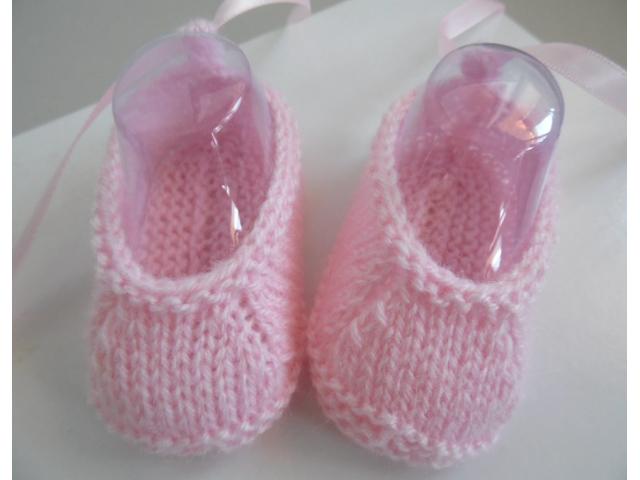 Photo Jupe et chaussons roses layette bébé tricot laine image 3/6