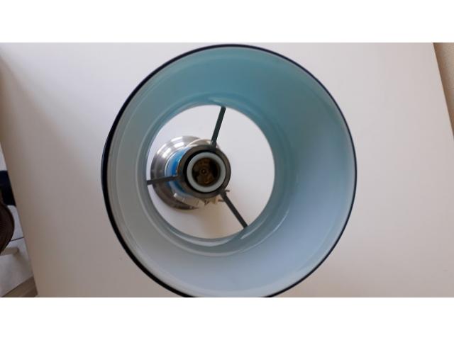 Photo lampe opaline bleu image 3/5
