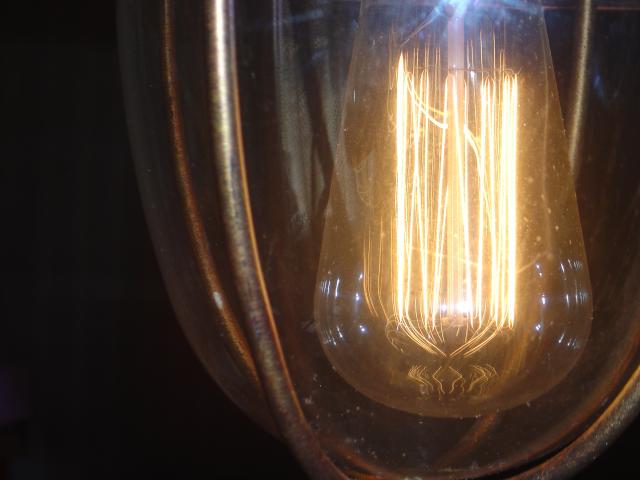 Photo lampe suspension cuivre vieilli image 3/3