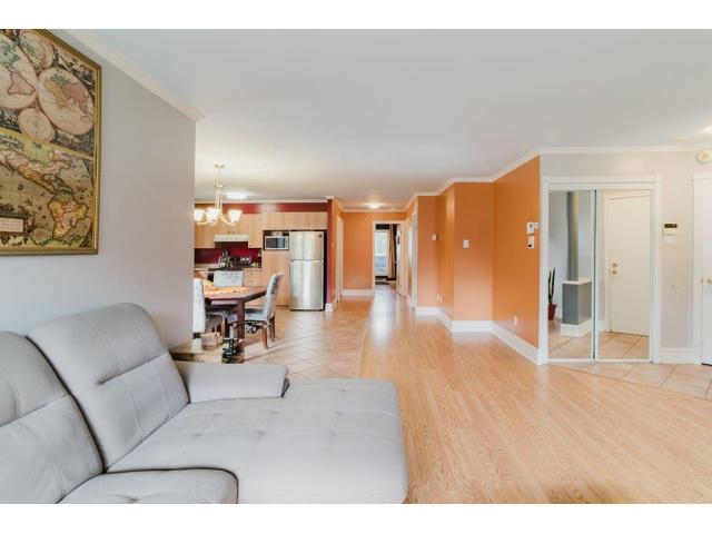 Photo Large and bright open condo 3 bedrooms Chomedey $379,000 (Laval, Quebec) image 3/6