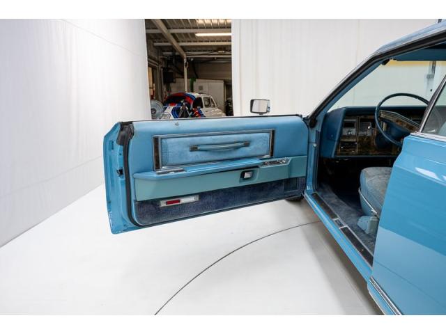 Photo Lincoln Continental MK V '79 CH5414 image 3/6