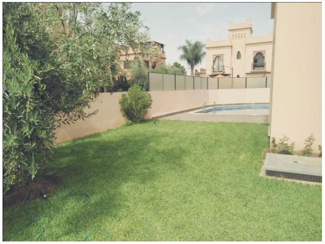 Photo location de vacance magnifique villa de 4 chambres et piscine privée image 3/6