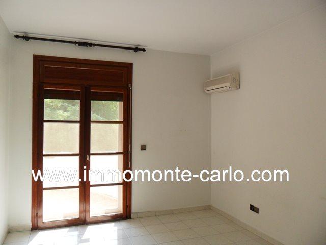 Photo Location villa avec jardin paysagé à Souissi RABAT image 3/4